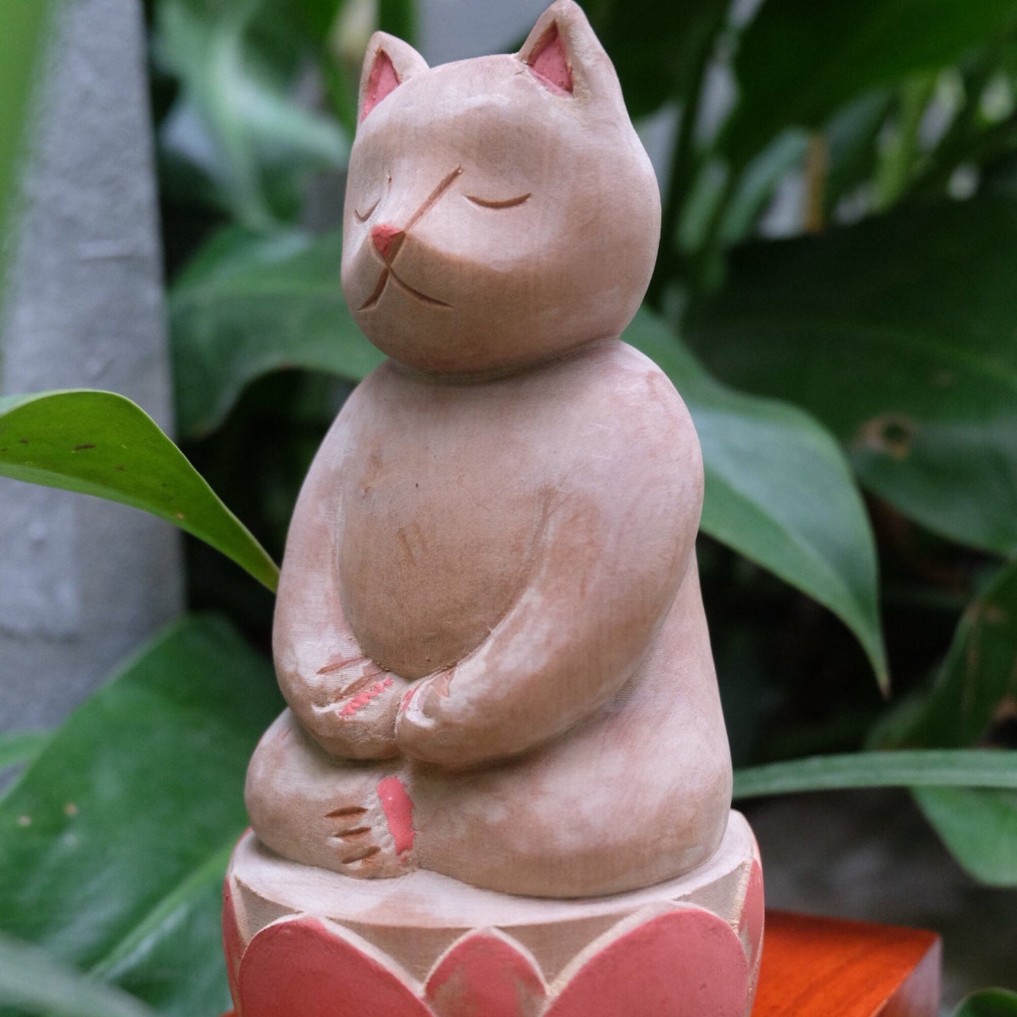 luci cat meditating cat statue 7.jpg