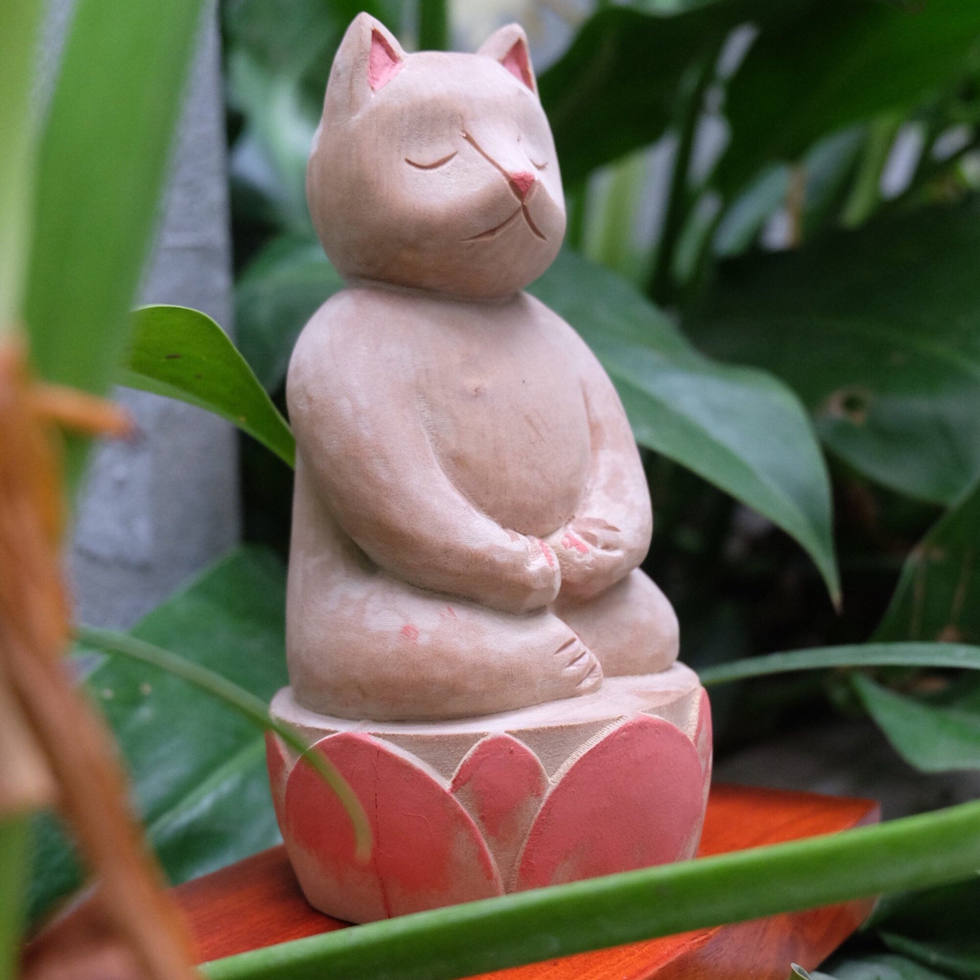 luci cat meditating cat statue 8.jpg