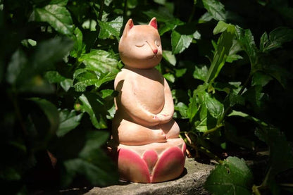luci cat meditating cat statue 9.jpg